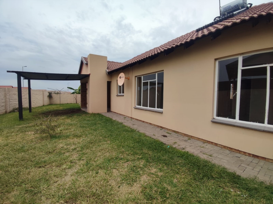 3 Bedroom Property for Sale in Waterkloof Hill Estate North West